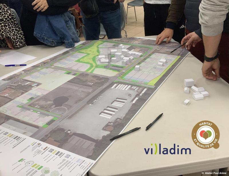 Réunion de présentation du nouveau quartier d'habitat - phase 1 et 2 à destination des riverains et des futurs aquéreurs à Mortagne-sur-Sèvre (85) - Octobre 2024